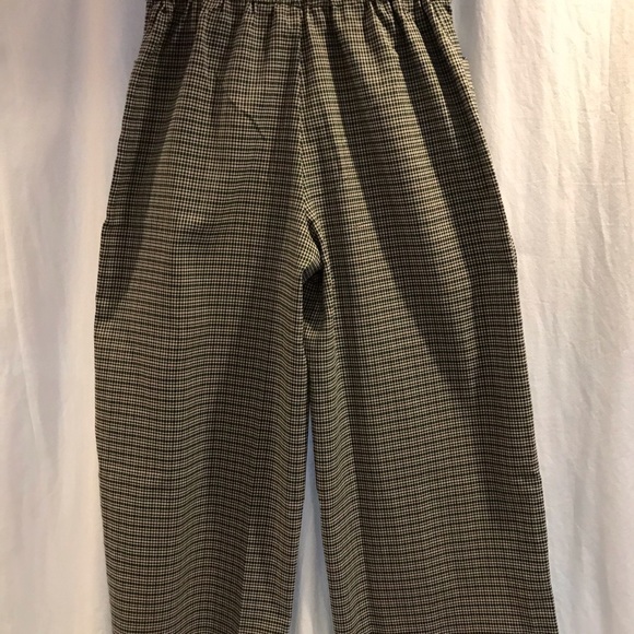 Wide leg, high rise trousers - Picture 2 of 4